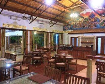 Kadambavanam Ethnic Village Resort - Madurai - Restaurant