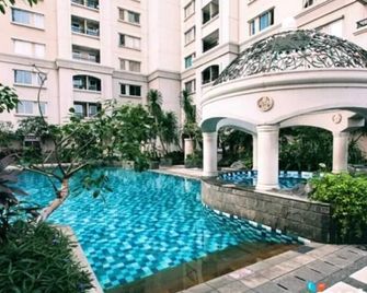 2BR Family-friendly Apt Mediterania Marina Ancol - ג'קרטה - בריכה