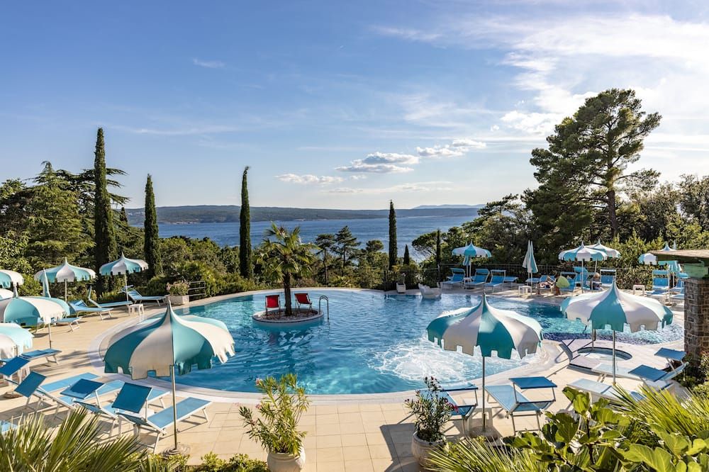 هوتل كفارنير بالاس - كريكفينيكا - حوض السباحة