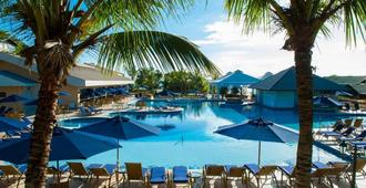 Infinity Blue Resort & Spa - Balneario Camboriu - Pool