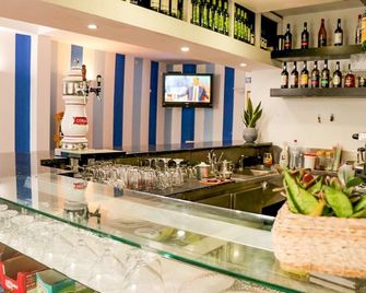 Amparo - Machico - Bar