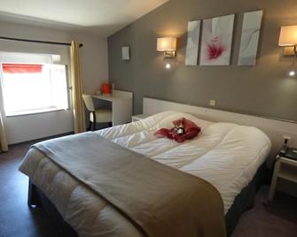 Hotel du Centre - Pierrelatte - Bedroom