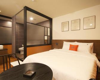 Iksan Fourseason Motel - Iksan - Habitación