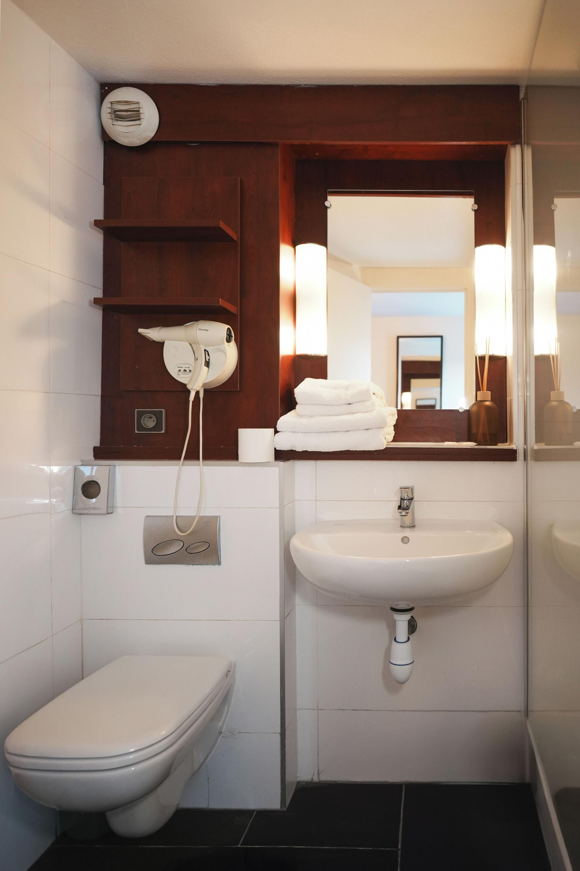 Brit Hotel Confort Orly Morangis