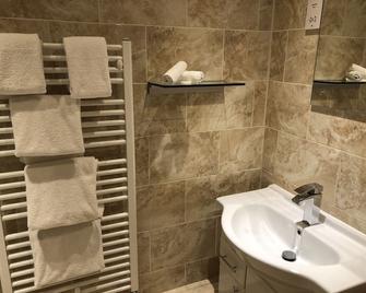 Newell Restaurant & Rooms - Sherborne
