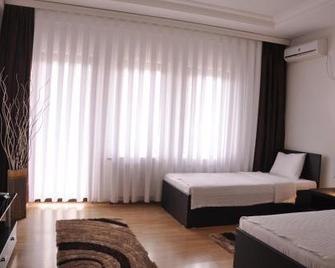 Hotel Cleon - Prizren - Habitación