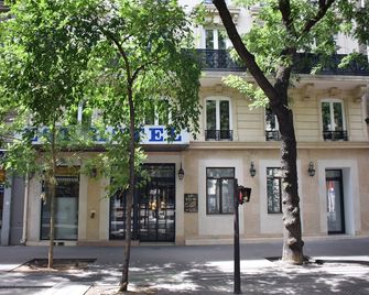 Est Hotel - Paris - Gebäude