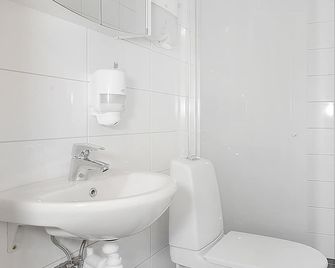 Chefens Hotell - Södertälje - Bad