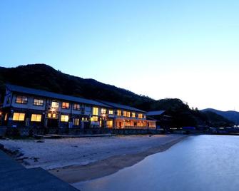 Seaside inn Chobe - Tsuruga - Gebouw