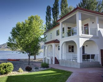 Sandy Beach Suites - Osoyoos