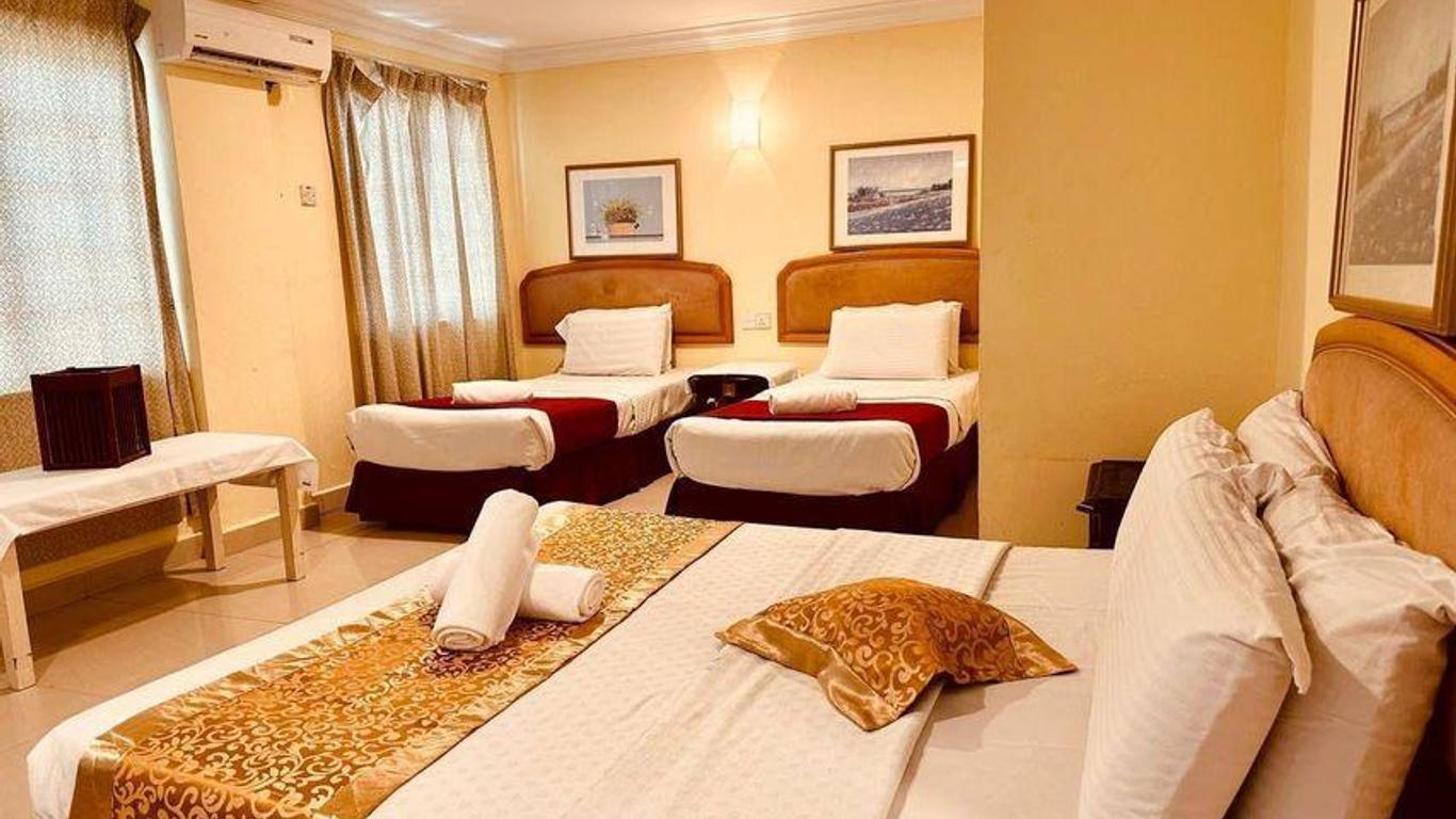 Carlton Star Hotel