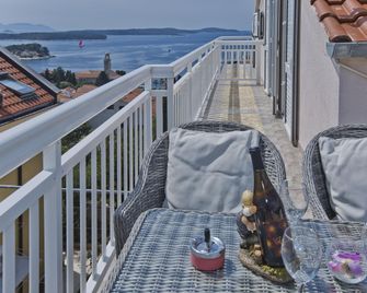 Apartmani Kresic - Hvar - Balcony