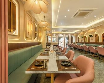 Treebo Divine Stay Prayagraj - 安拉阿巴德 - 餐廳