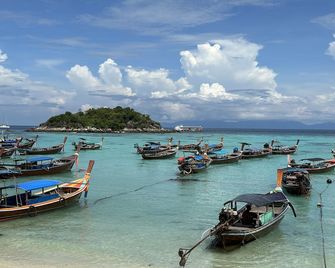 Lipe Power Beach Resort - Ko Lipe
