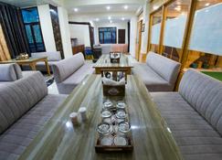 Dargeli's Lodge - Haripur - Lounge