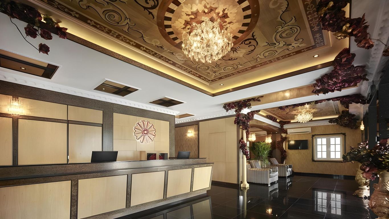 Seriental Hotel I check in 3pm-11pm only