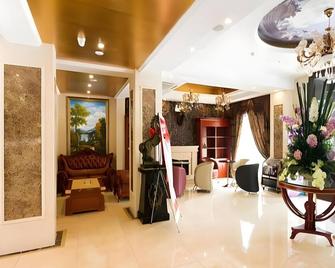Greentree Inn Henan Xinxiang Laodong S) Street Zangying Bridge Business Hotel - Xinxiang - Lobby