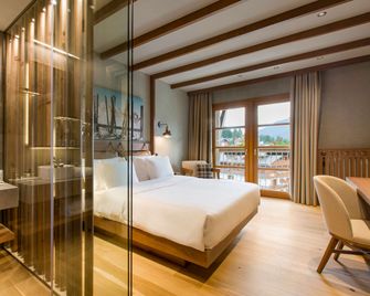 Grand Hotel Savoia - קורטינה ד'אמפצו - חדר שינה