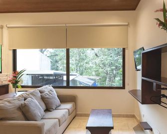 Surfside Apartments - Playa Carmen - Santa Teresa - Sala de estar