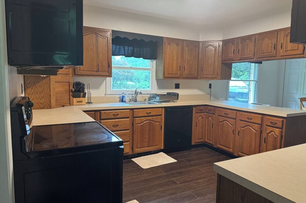 3-bedroom house in Gambrills, in the area of Annapolis, Baltimore, & DC.