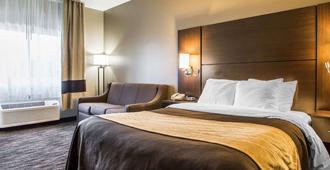 Quality Inn - Dayton - Bedroom