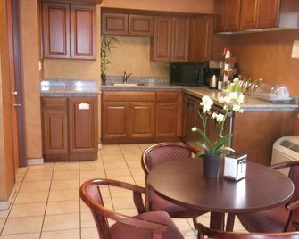 Sunrise Inn - Everett