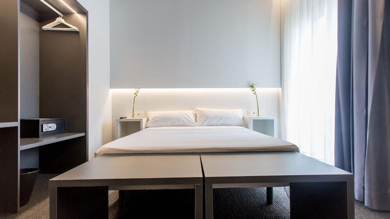 Boutique Creative Rooms