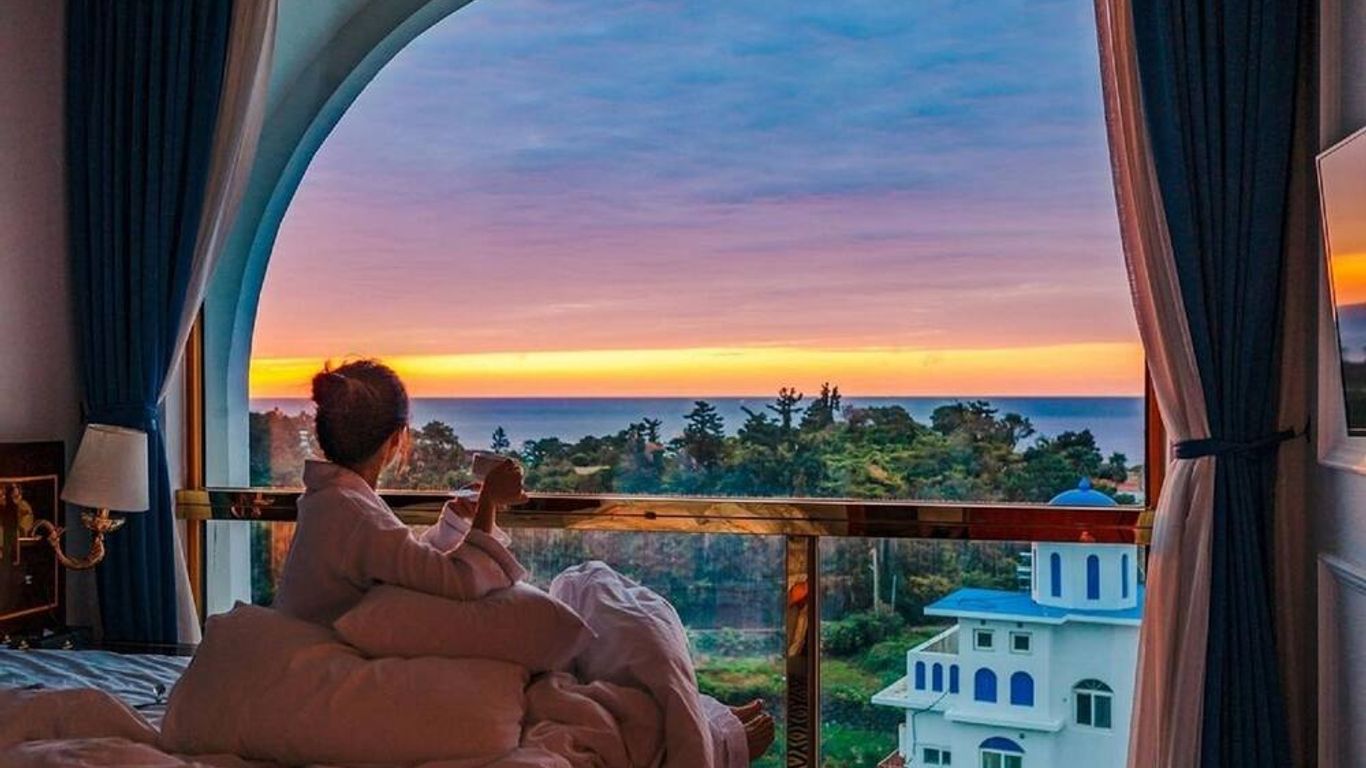 Goldone Hotel & Suites