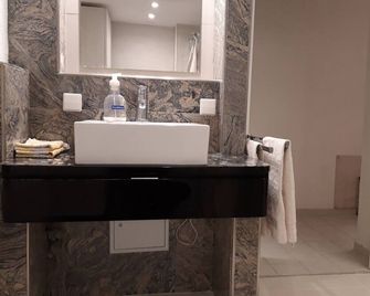 Gästezimmer Jülich mit Küche - Weil am Rhein