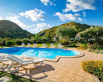 Villa Garden - Tropea - Pool