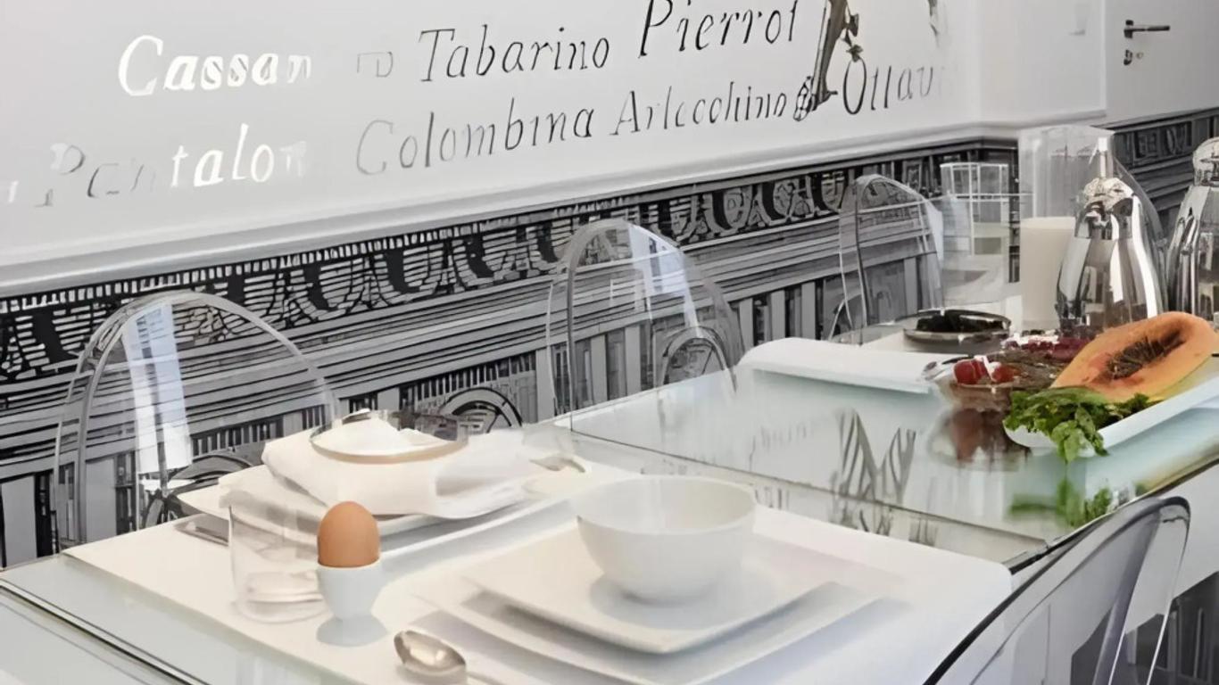 Teatro Boutique Rooms & Suites