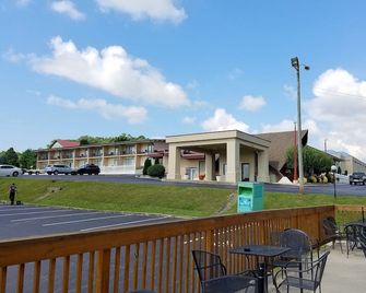 Baymont by Wyndham Cookeville - Cookeville
