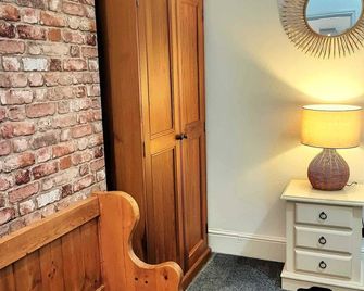 Whitchurch High Street Hideaway - Whitchurch