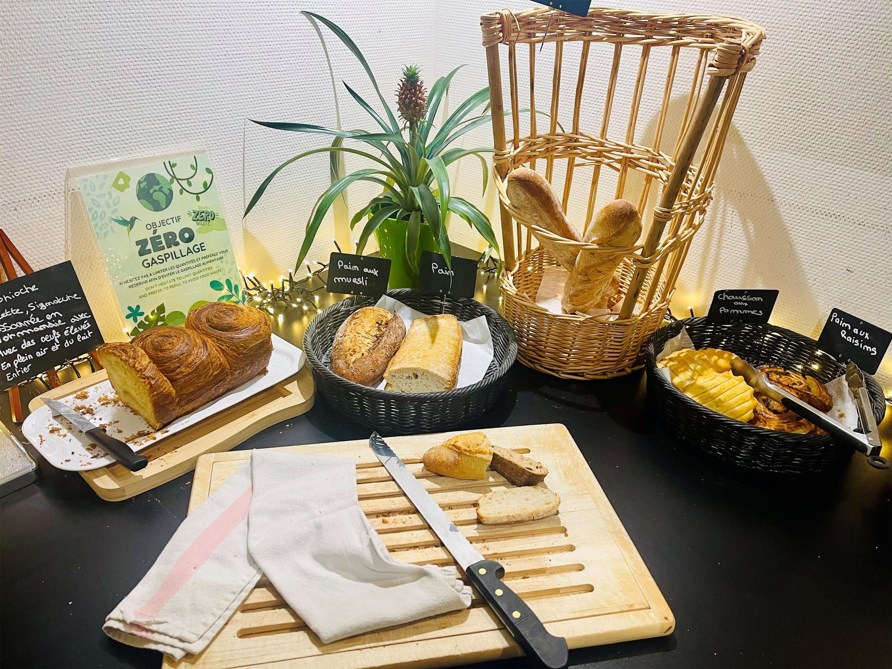 Campanile Dijon Congres Clemenceau - דיז'ון - חדר אוכל