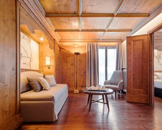 Faloria Mountain Spa Resort - קורטינה ד'אמפצו - חדר שינה