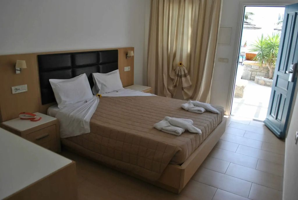 بتيناروس خوتيل - ميكونوس