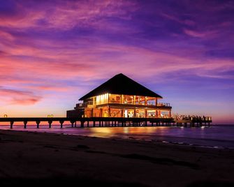 Dusit Thani Maldives - Mudhdhoo