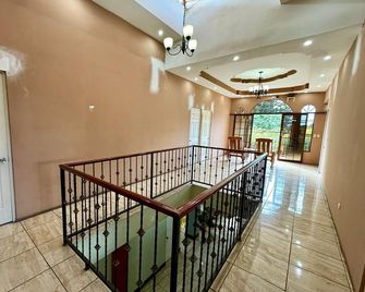 Villalobos Hotel Managua - Managua - Gang