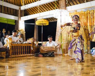 Poinciana Resort Bali - Tejakula