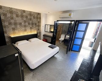 Cocoon Islanda Hotel - Patong - Bedroom