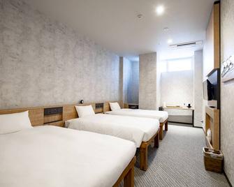 Eight Point Inn Kanazawa - Kanazawa - Bedroom