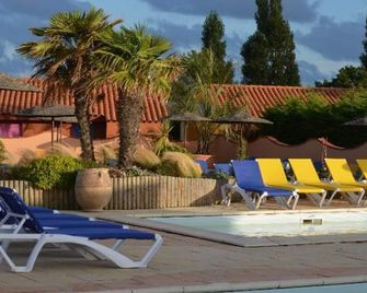 Camping Le Puits Rochais - Château-d’Olonne - Pool