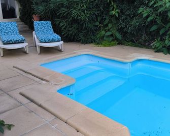 Villa Meyer Demeure Remarquable chambre d'hôtes,Art Déco,standing - Béziers - Pool