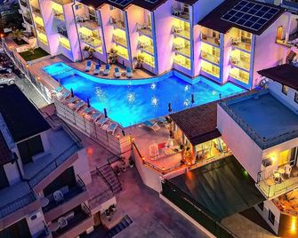 Royal Calisto Hotel - Sozopol - Rakennus