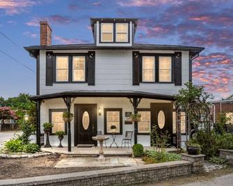 Historic charm with modern amenities - Colonial Beach - Edificio