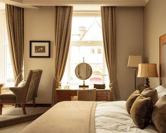 The Station Hotel - Aberlour - Bedroom
