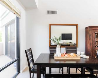 Ivory II By Avantstay Gorgeous Spacious Home W Views Close To Old Town - Scottsdale - Salle à manger