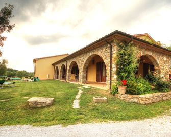 Pian di Cataverna - Saturnia - Edificio