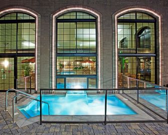 Holiday Inn Midland By IHG - Midland - Bazén