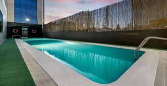 AC Hotel Murcia by Marriott - Murcia - Bể bơi